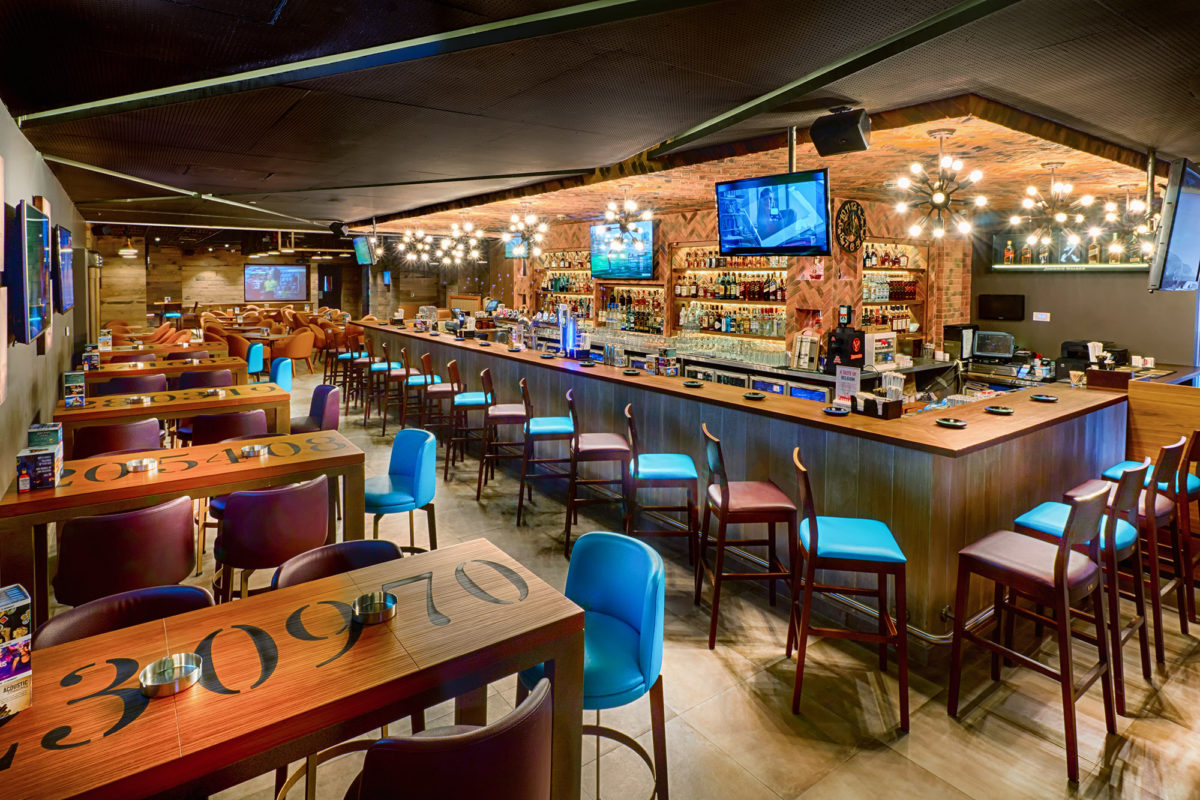 Huddle Sports Bar - Interior Design Photography - Navin Khianey Creative Productions