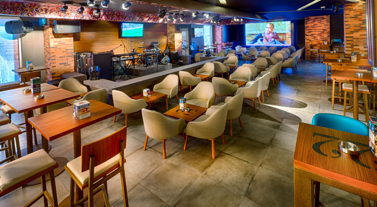 Huddle Sports Bar - Interior Design Photography - Navin Khianey Creative Productions